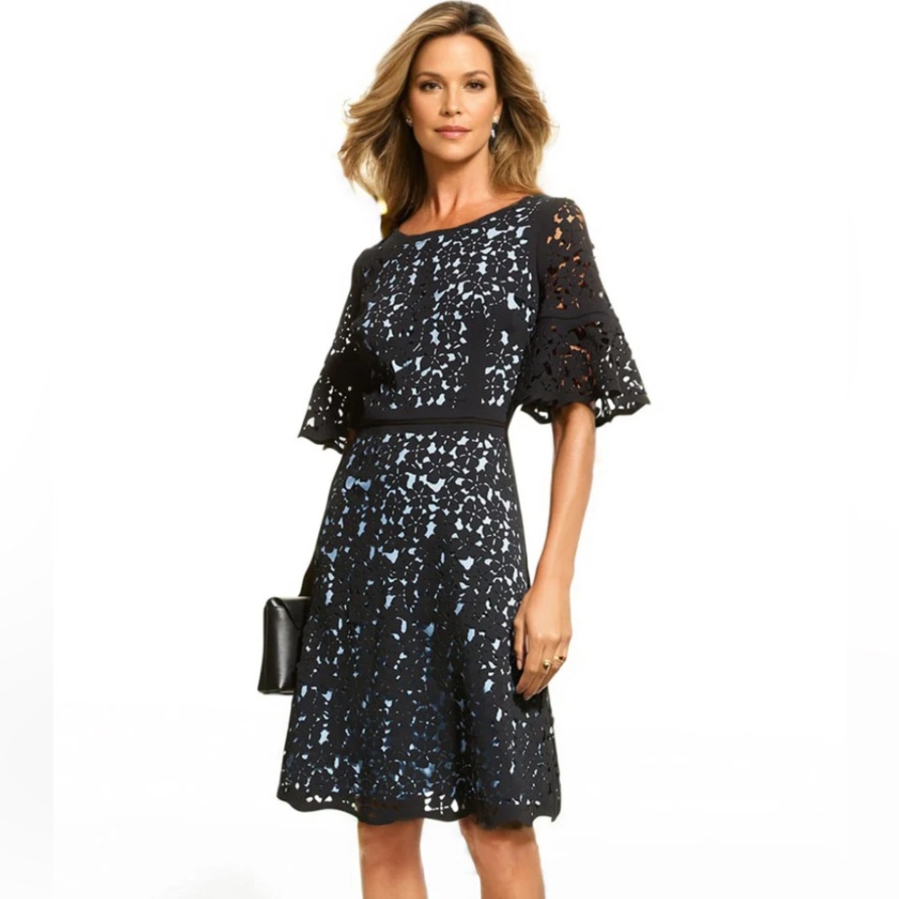 Shani beautiful laser cut fit ‘n flare dress size 8, new with tags